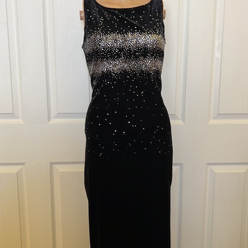1001 Nights black velvet backless evening dress w sparkly detail 11/12
